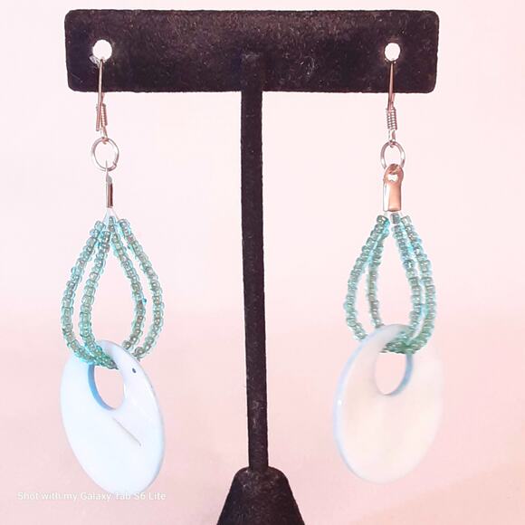 60s Style Dangle Drop Earrings Poweder Blue Iridescent Discs On Seed Bead Loops - Picture 3 of 6
